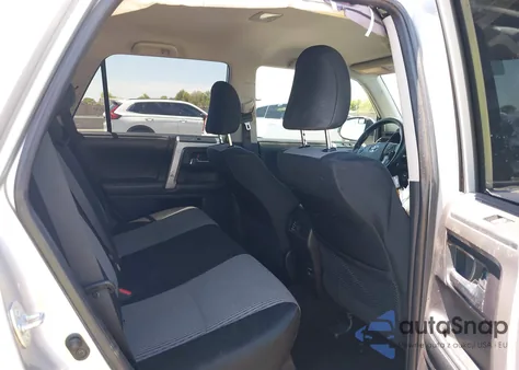 2014 Toyota 4Runner Sr5 z USA, uszkodzony, nr VIN JTEBU5JR5E5186499